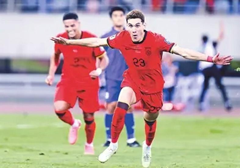董路:我给了中国足球希望 人生能有几个9年 所获赞美符合我的付出